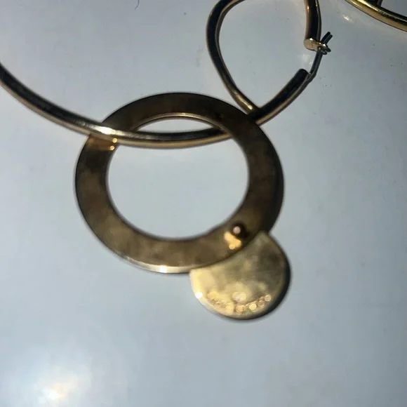 Gold plated earrings from Neiman marcus never worn - Picture 4 of 5